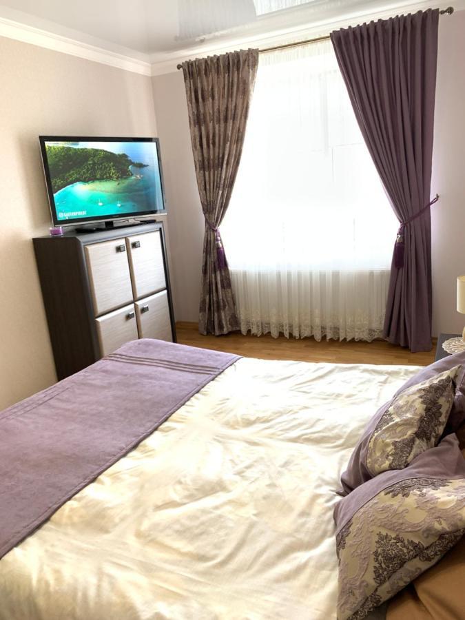 Центр. Поруч Парк Та Став Apartment Ternopil Bagian luar foto